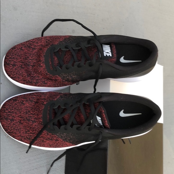 Nike Flex Contact shoes - Picture 2 of 4